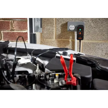 Inteligentny prostownik 901 1A